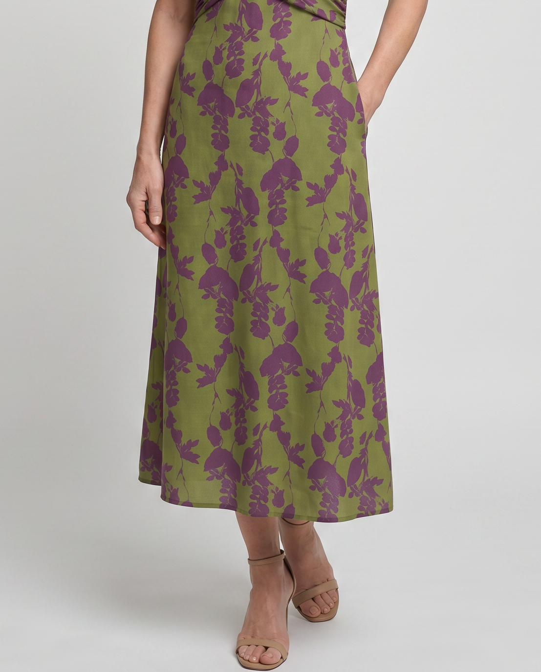 EB BEATRIZ™ | ELEGANCIA FRESCA QUE DESTACA ESTE VERANO