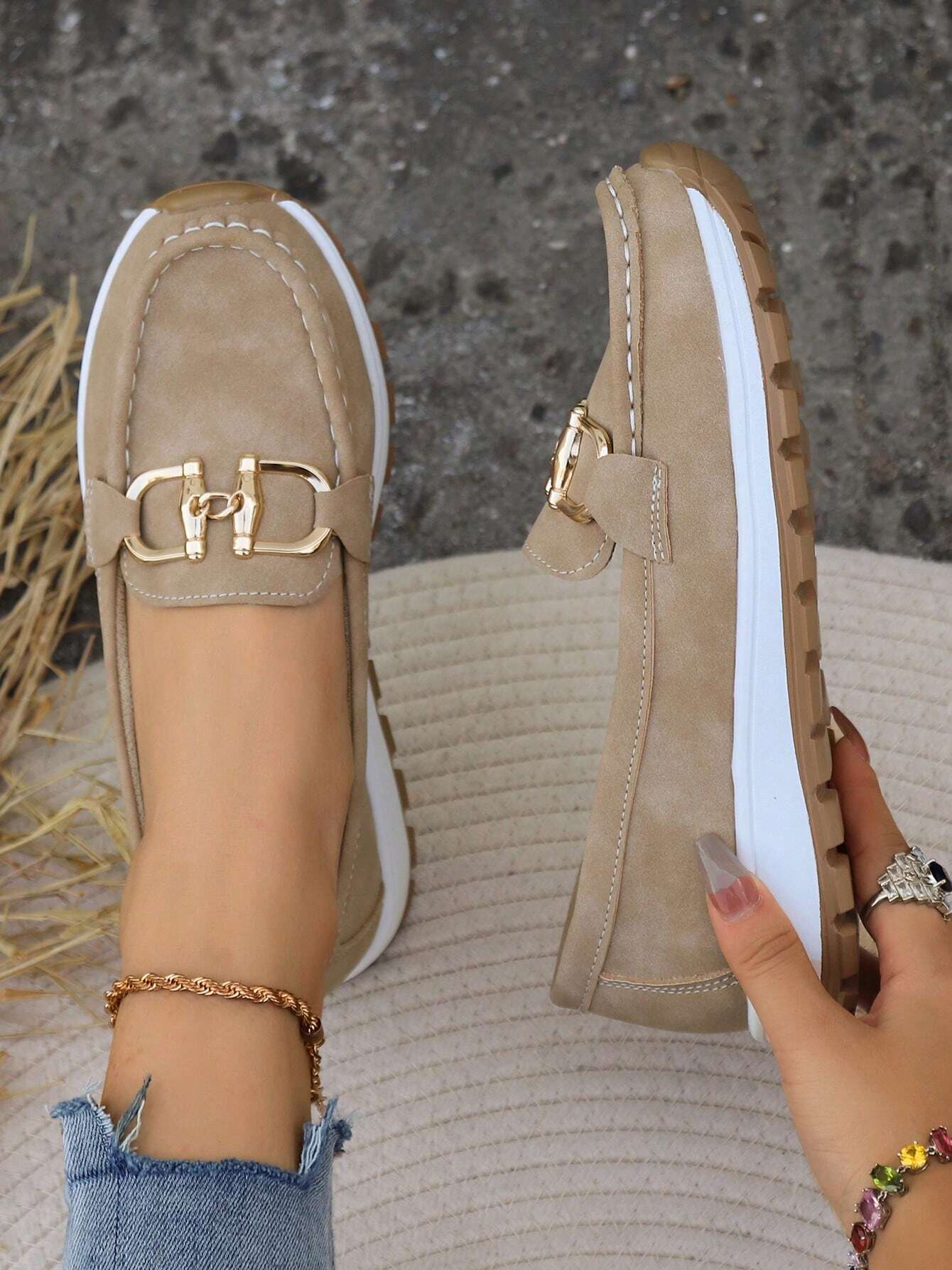 EB EMERY™ | MERCEDITAS CON TACHUELAS