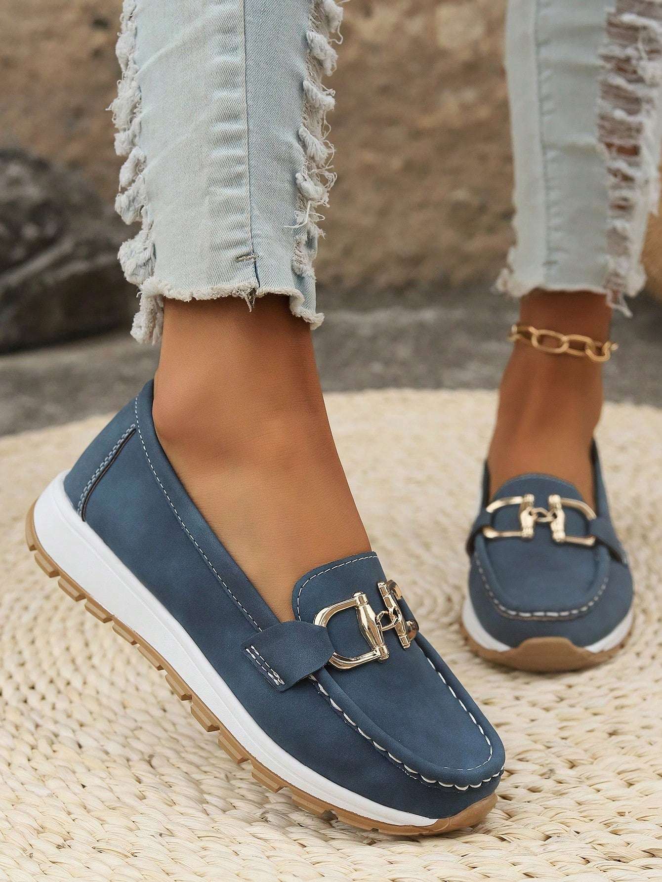 EB EMERY™ | MERCEDITAS CON TACHUELAS