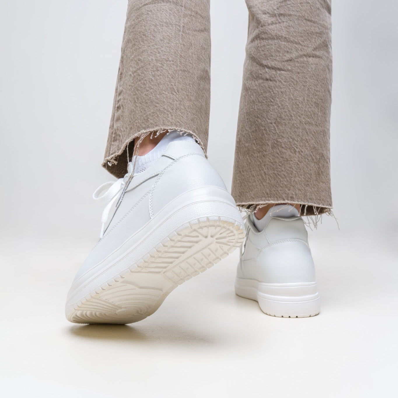 EB ELEVATESHOES WHITE CLASSY