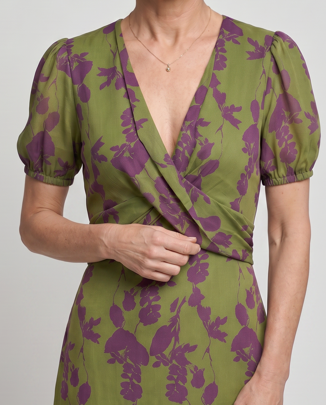 EB BEATRIZ™ | ELEGANCIA FRESCA QUE DESTACA ESTE VERANO