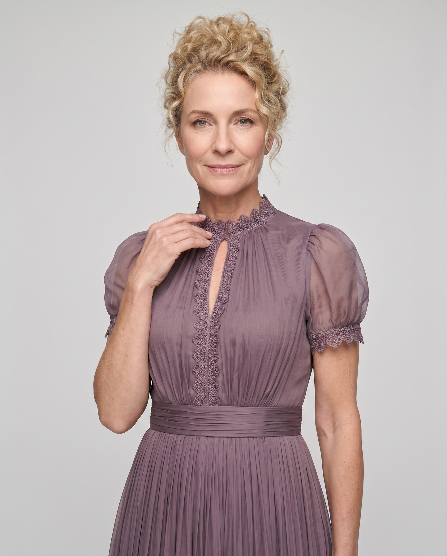 EB FLAVIA™ | VESTIDO LARGO DE GASA CON ESCOTE EN V