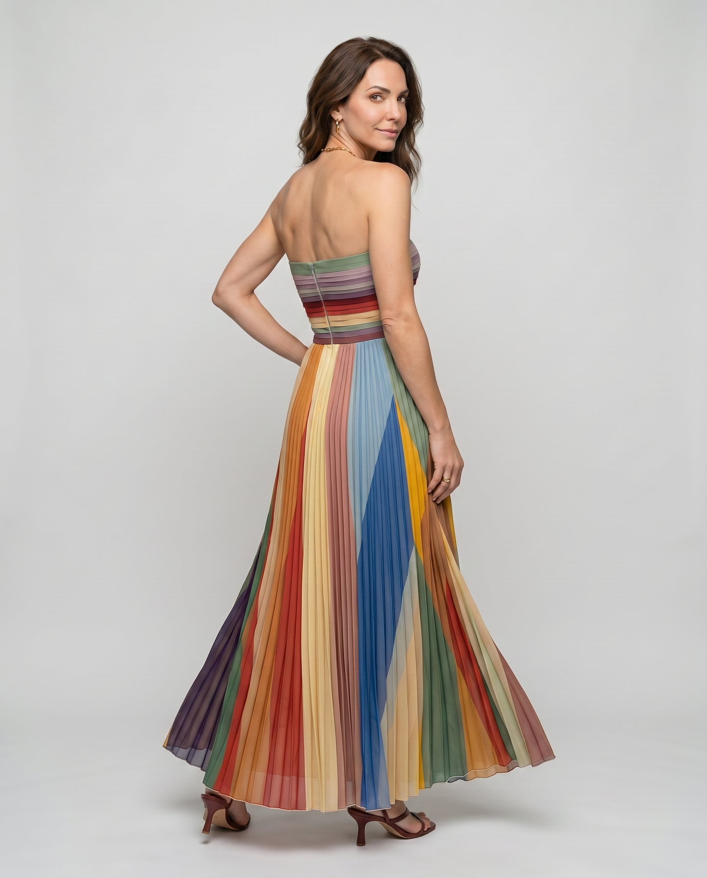 EB ELARA ESPECTRA™ | DISEÑO LARGO CON EFECTO ESTILIZADO