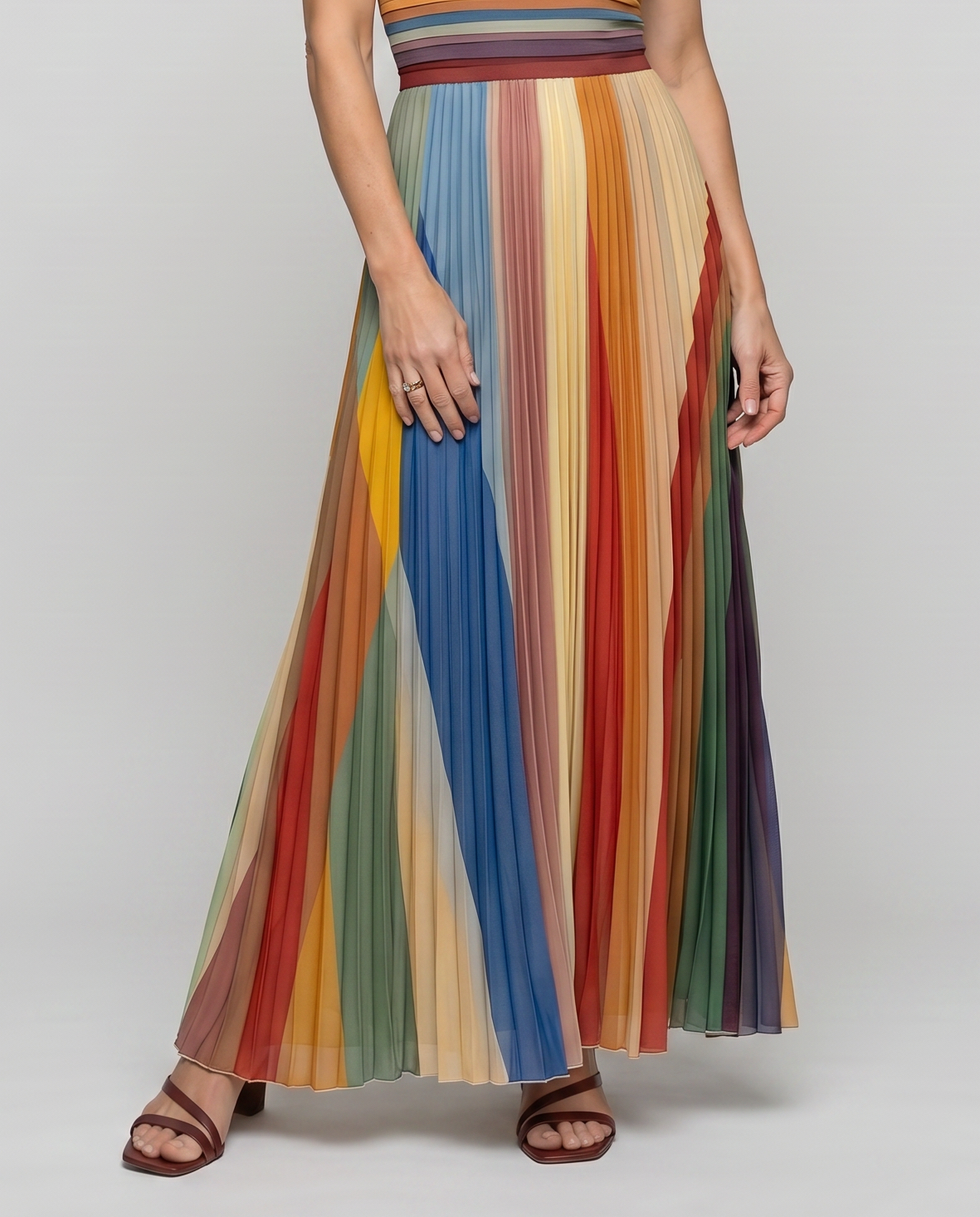 EB ELARA ESPECTRA™ | DISEÑO LARGO CON EFECTO ESTILIZADO