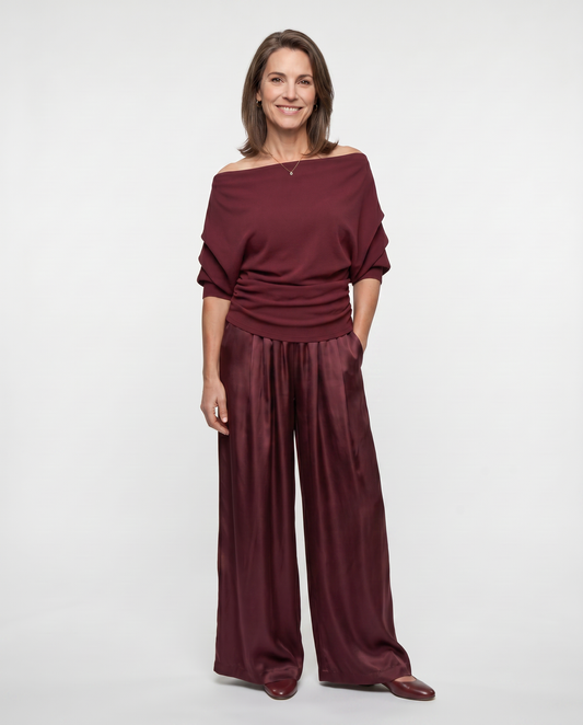 EB GALA™ | ELEGANTE TRAJE CON HOMBROS DESCUBIERTOS